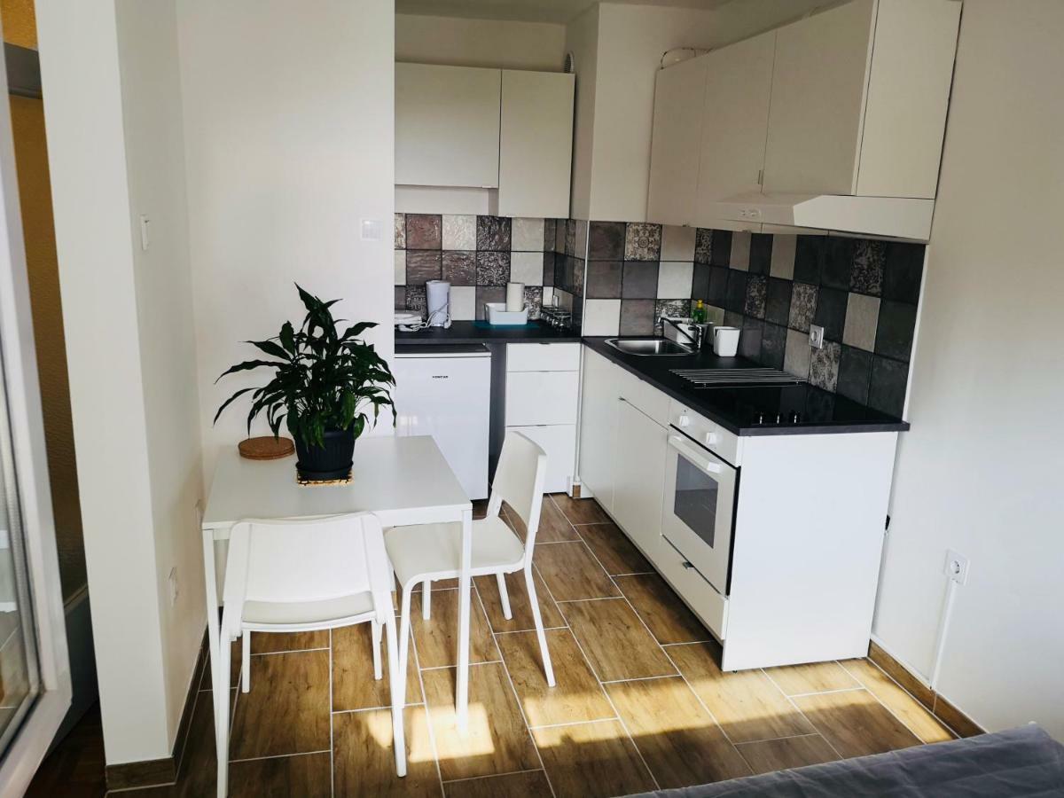 West Vibes Apartment 萨格勒布 外观 照片